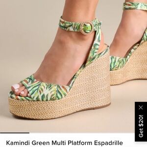 NWT Jessica Simpson Metallic Gold Wedge Heels 8M